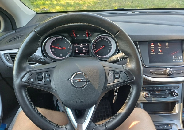 Opel Astra cena 46500 przebieg: 143000, rok produkcji 2019 z Tychy małe 56